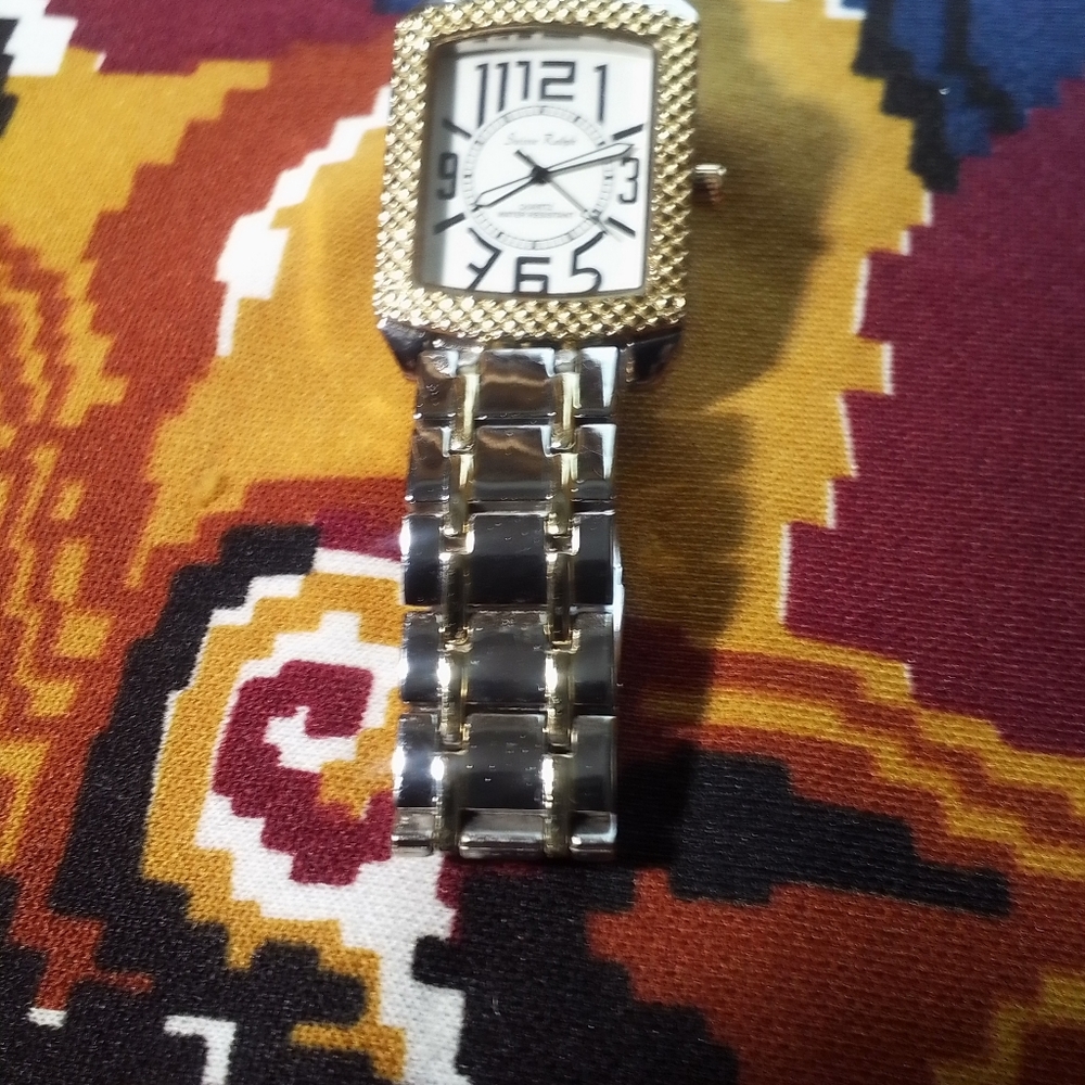 Vintage Suisse Quartz Water Resistant Battery Needed